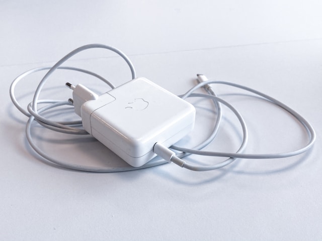 Оригинално Magsafe зарядно за Macbook